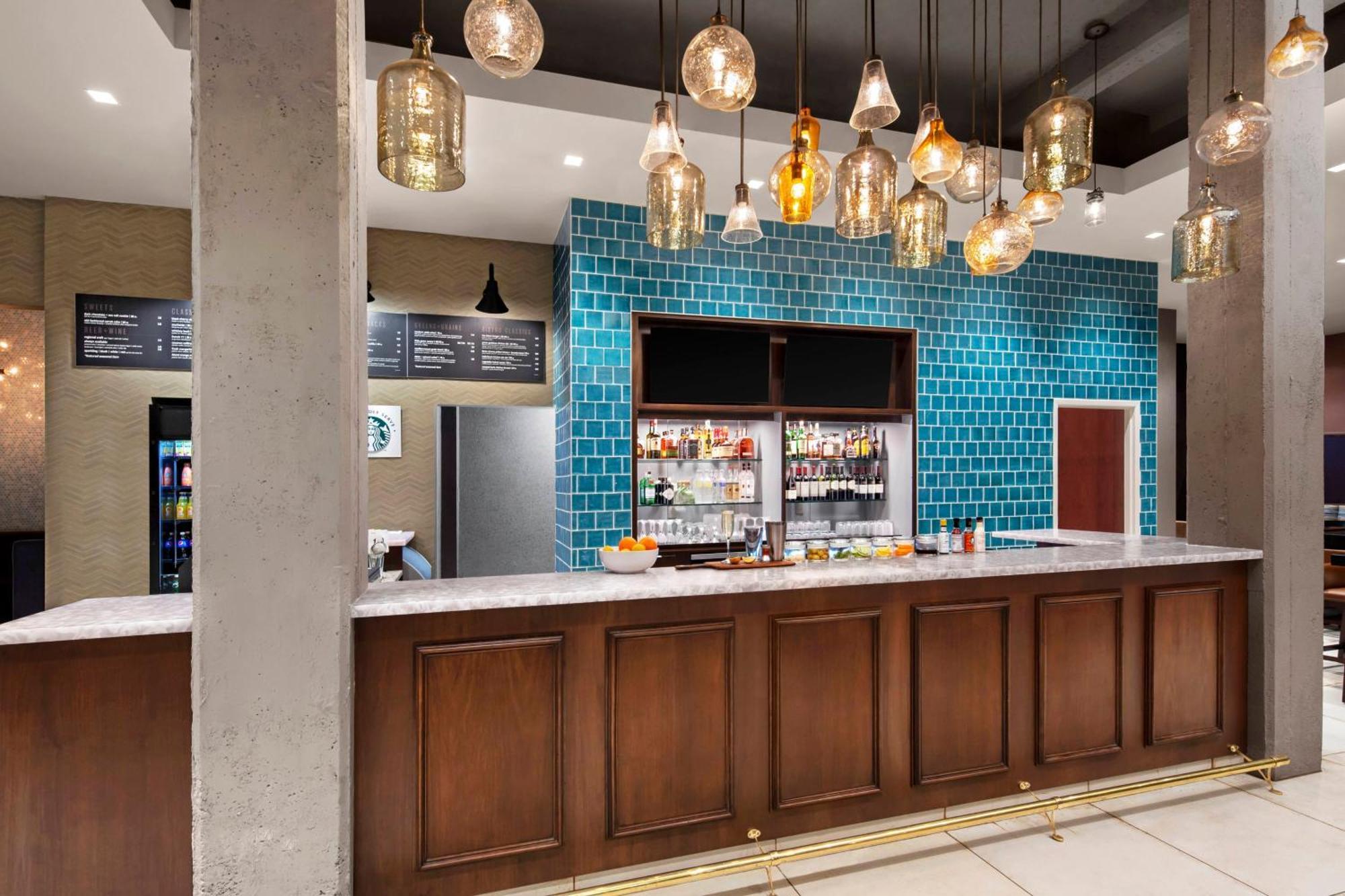 Courtyard By Marriott Cape Girardeau Downtown Hotel Buitenkant foto